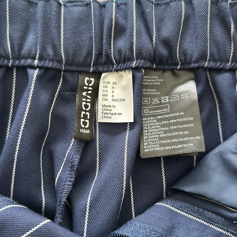 Pants - Picture 2 of 4